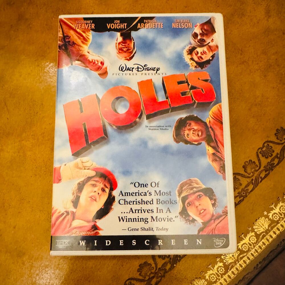 HOLES Walt Disney Widescreen DVD Shia LaBeauf Sigourney Weaver Jon Voight